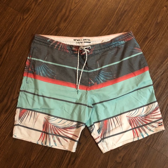 Billabong Men’s swim board shorts
